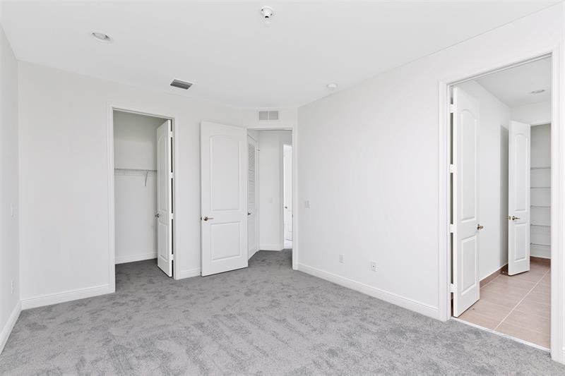 Image 27 of 32 For 6969 Pines Circle  31