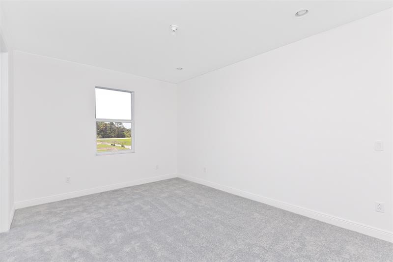 Image 29 of 32 For 6969 Pines Circle  31