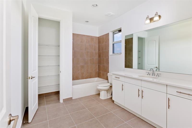 Image 30 of 32 For 6969 Pines Circle  31