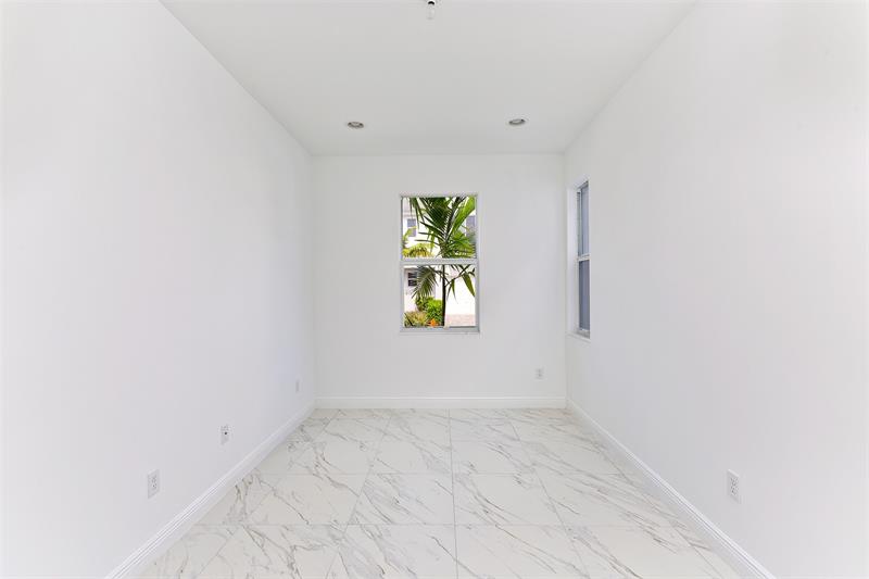 Image 8 of 32 For 6969 Pines Circle  31