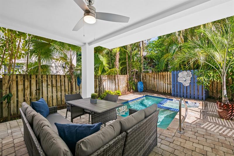 Image 21 of 37 For 122 16th Ter