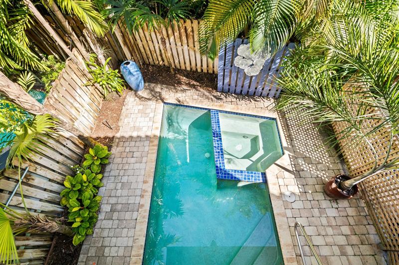 Image 30 of 37 For 122 16th Ter