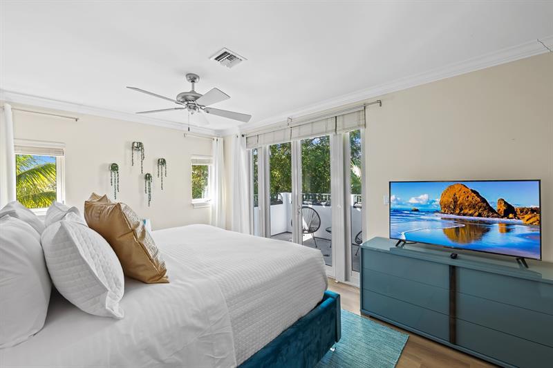 Image 33 of 37 For 122 16th Ter