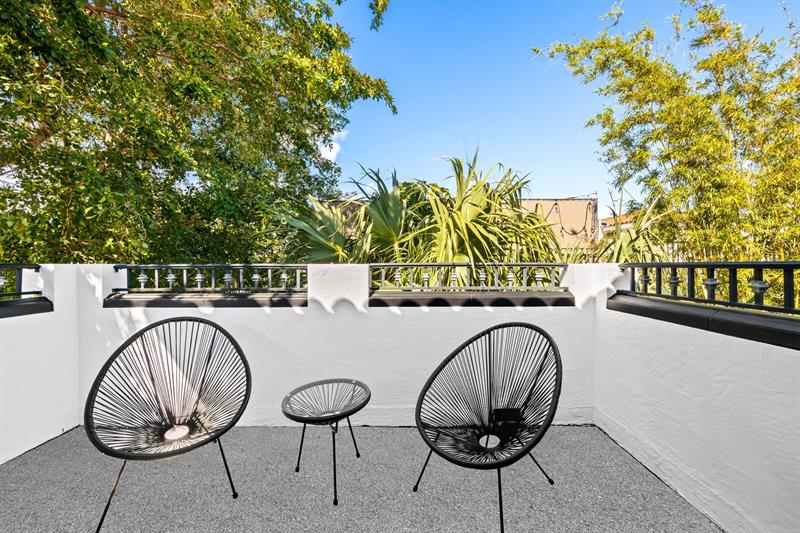 Image 36 of 37 For 122 16th Ter