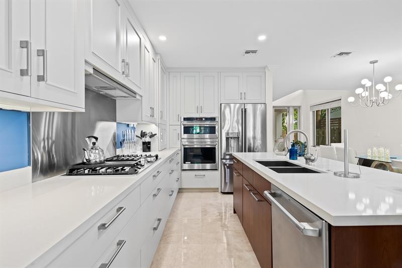 Image 9 of 37 For 122 16th Ter