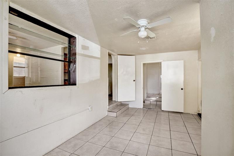 Image 10 of 23 For 1318 11th Pl