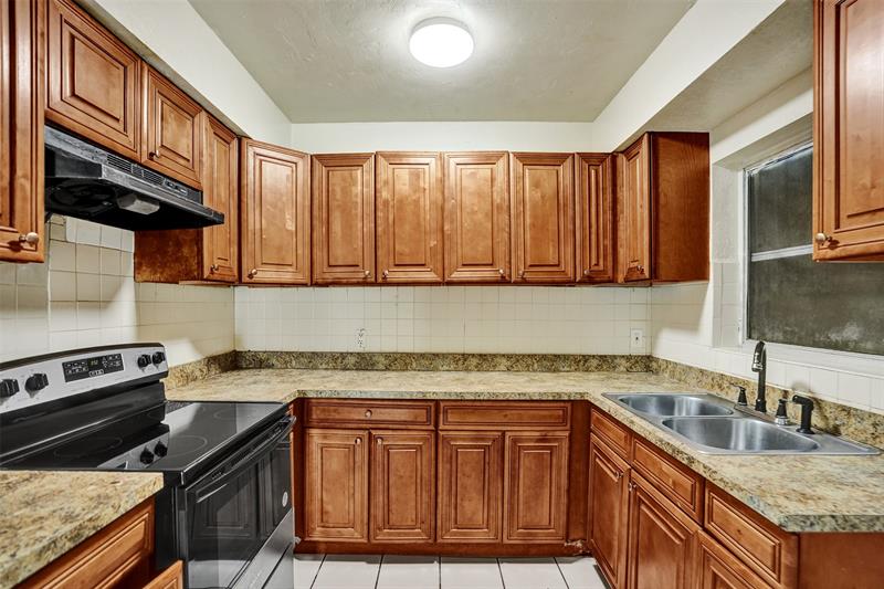 Image 21 of 23 For 1318 11th Pl