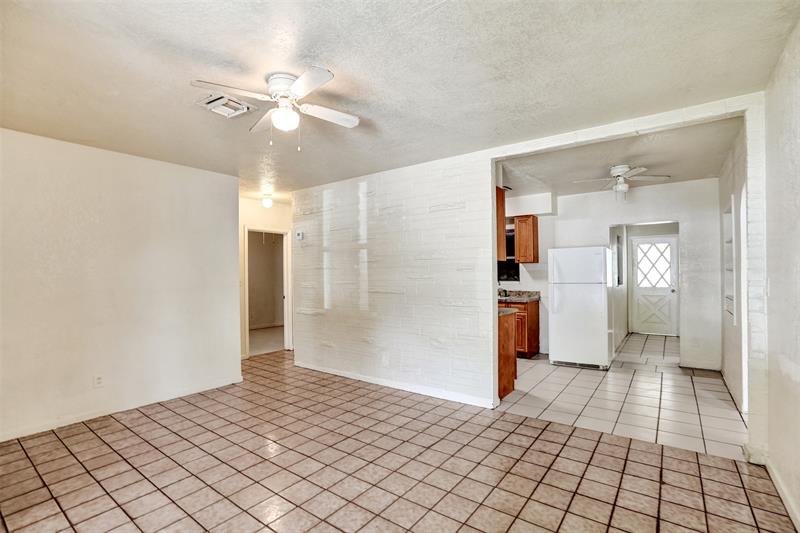 Image 5 of 23 For 1318 11th Pl