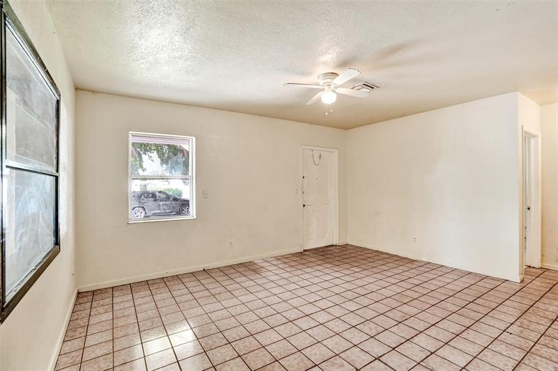 Image 6 of 23 For 1318 11th Pl