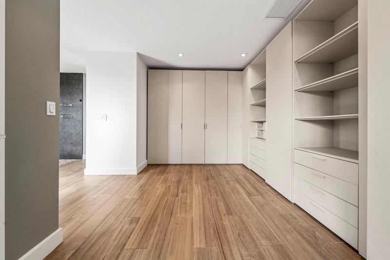 Image 20 of 31 For 619 10th St  N-a