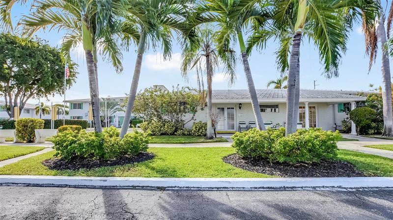 Image 16 of 18 For 6263 19th Ave  923