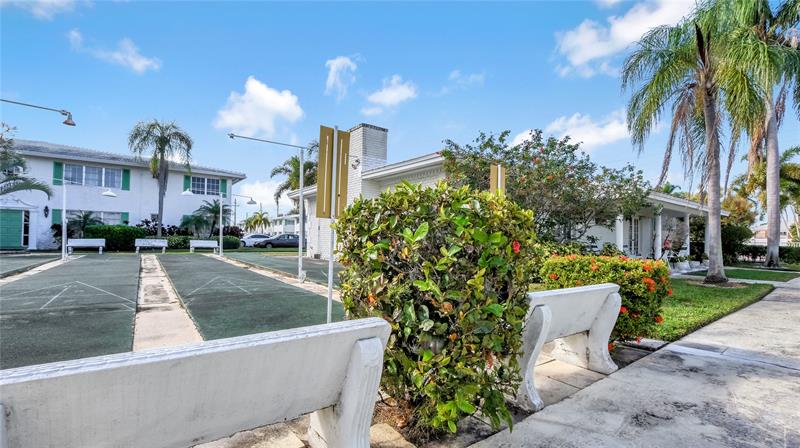 Image 17 of 18 For 6263 19th Ave  923