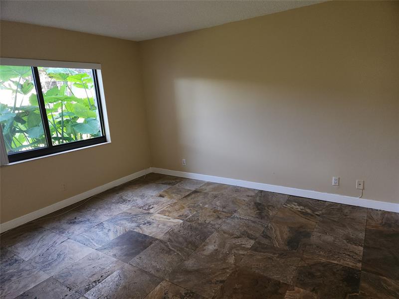 Image 9 of 21 For 3123 Oakland Shores Dr  D104