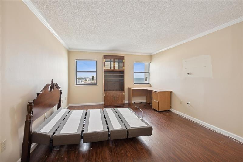 Image 8 of 17 For 1201 Ocean Dr.  1506n