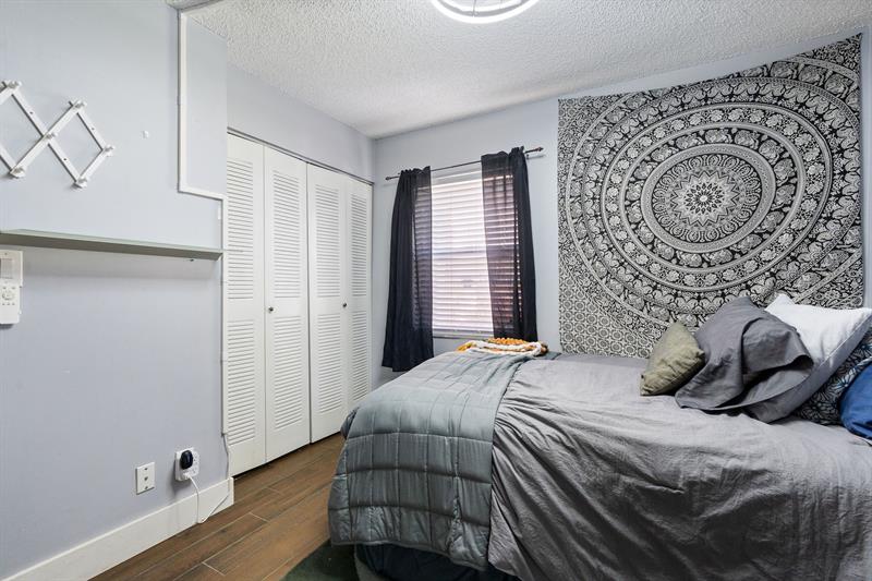 Image 10 of 33 For 151 115th Ave  405