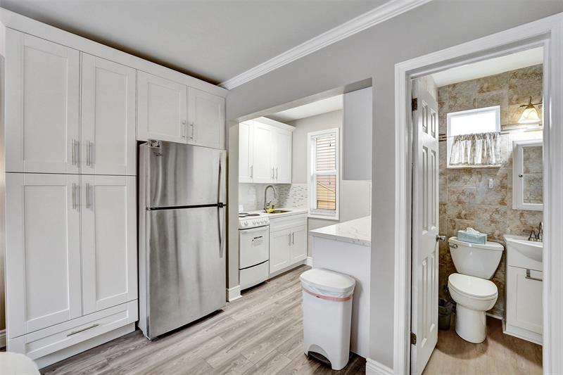 Image 19 of 23 For 329 Connecticut St  107