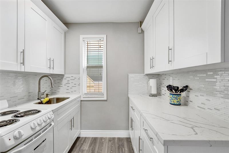 Image 9 of 23 For 329 Connecticut St  107