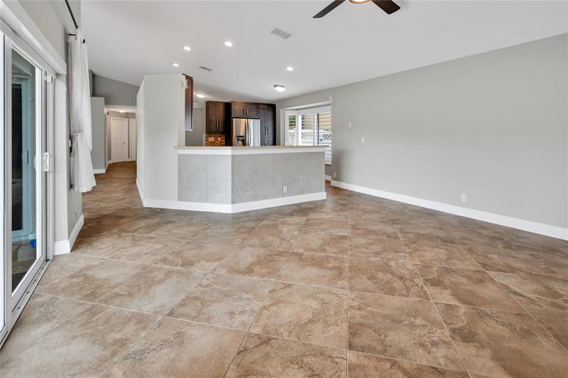 Image 11 of 28 For 8949 45th Court