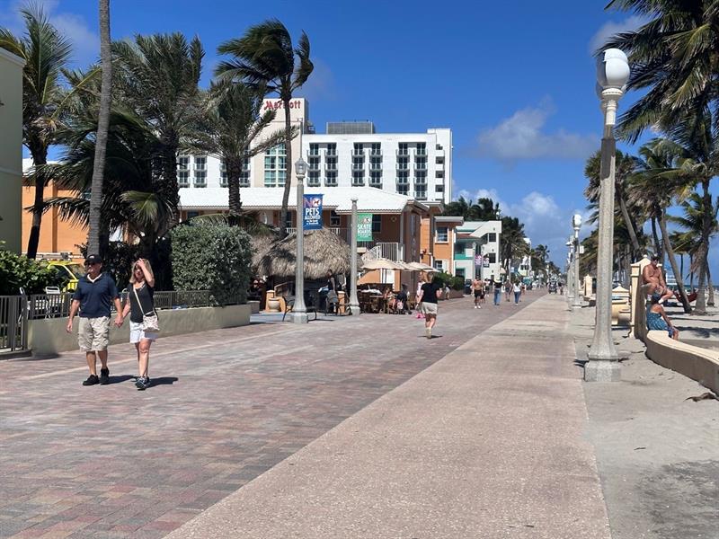 Image 10 of 13 For 2205 Surf Rd