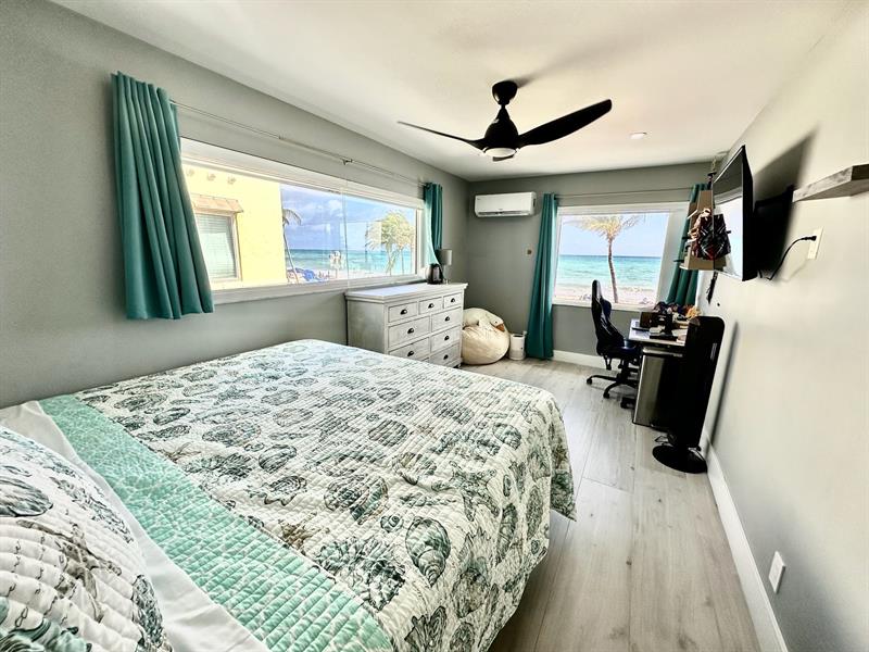 Image 6 of 13 For 2205 Surf Rd