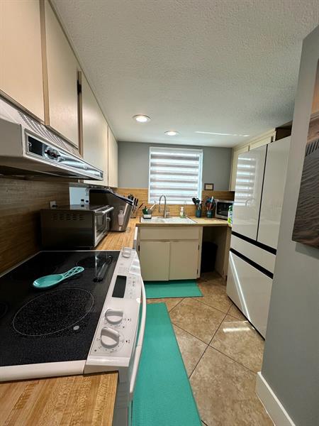 Image 8 of 13 For 2205 Surf Rd