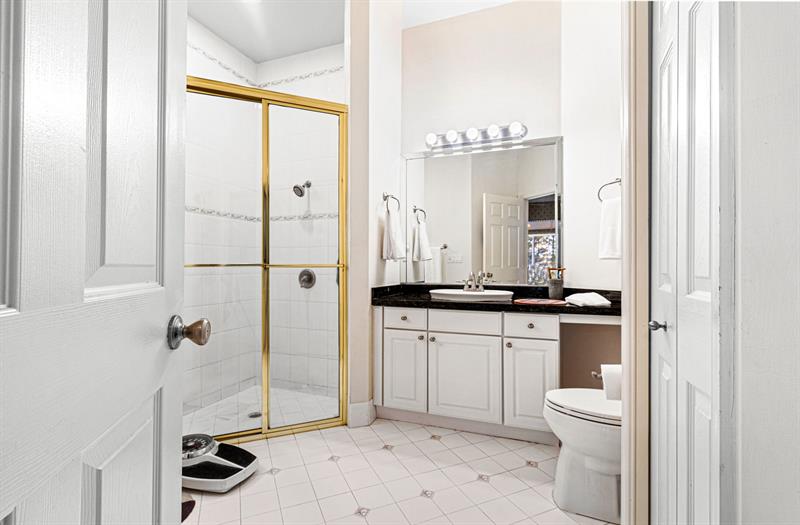 Image 37 of 57 For 476 Palm Aire Dr