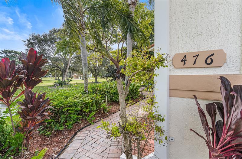 Image 4 of 57 For 476 Palm Aire Dr