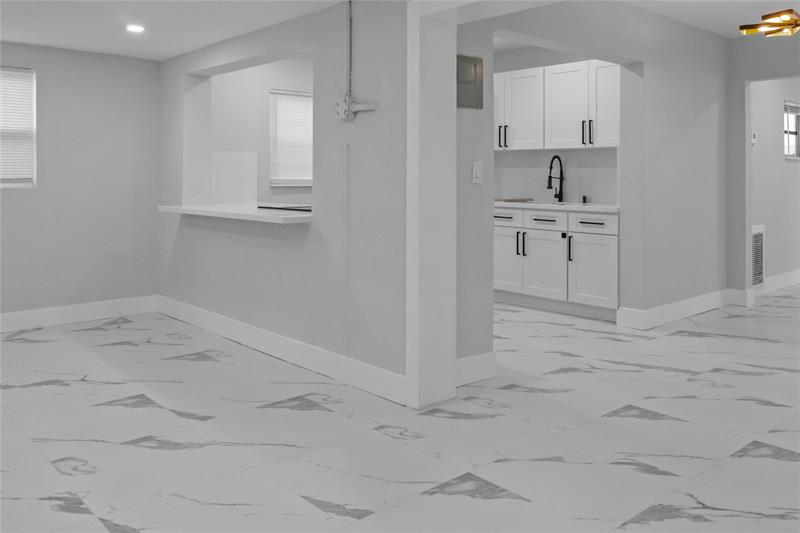 Image 11 of 22 For 20 56th St  