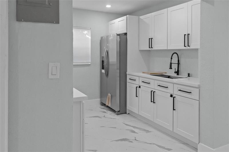 Image 6 of 22 For 20 56th St  