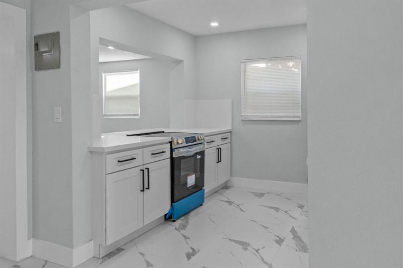 Image 8 of 22 For 20 56th St  