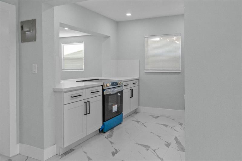 Image 9 of 22 For 20 56th St  