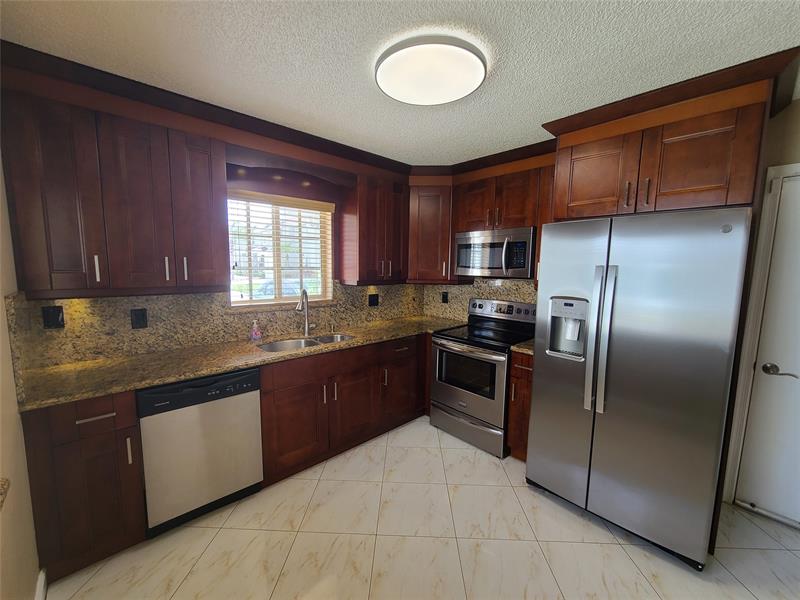 Image 4 of 55 For 1427 48th Ter