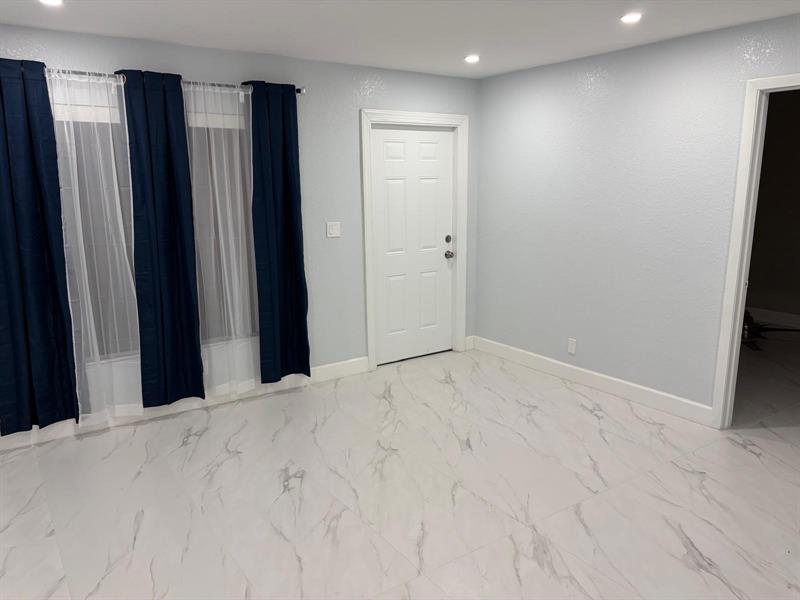 Image 6 of 23 For 1201 29th Ter