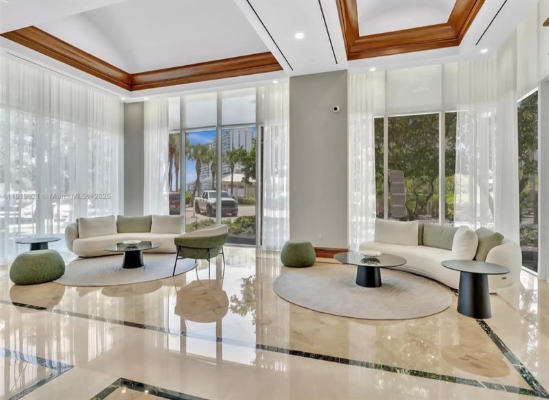 Image 10 of 35 For 16500 Collins Ave  356