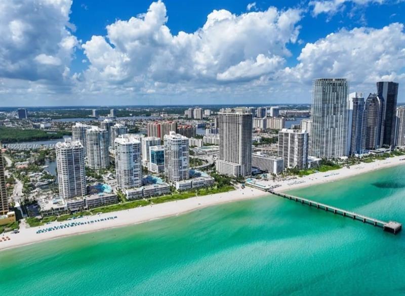 Image 3 of 35 For 16500 Collins Ave  356