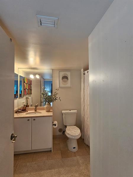 Image 34 of 35 For 16500 Collins Ave  356