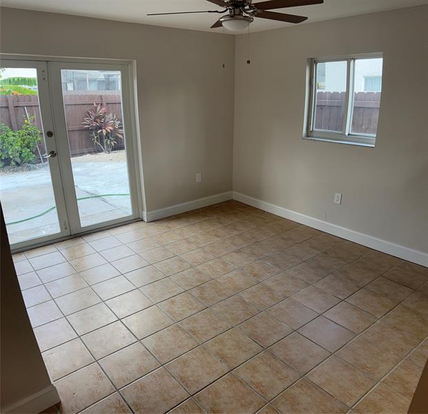 Image 7 of 13 For 6600 113th Ave