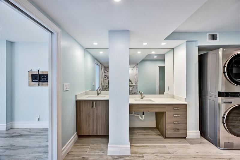 Image 30 of 38 For 1752 3rd Ter  217c