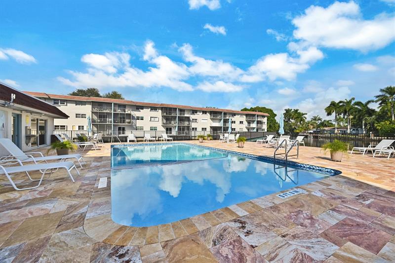 Image 34 of 38 For 1752 3rd Ter  217c