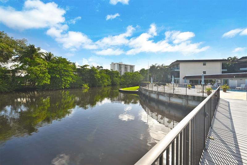 Image 36 of 38 For 1752 3rd Ter  217c