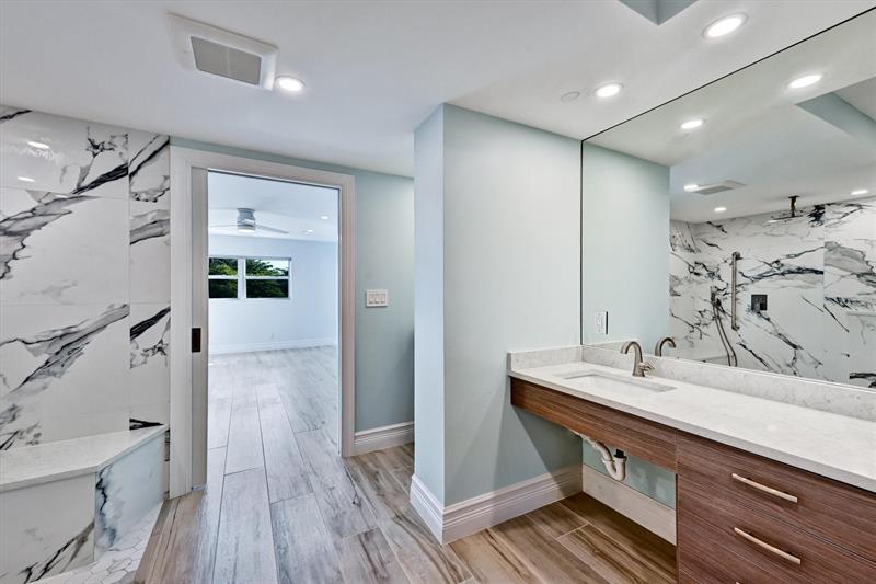 Image 5 of 38 For 1752 3rd Ter  217c