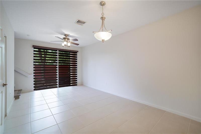 Image 11 of 25 For 6373 Landings Way