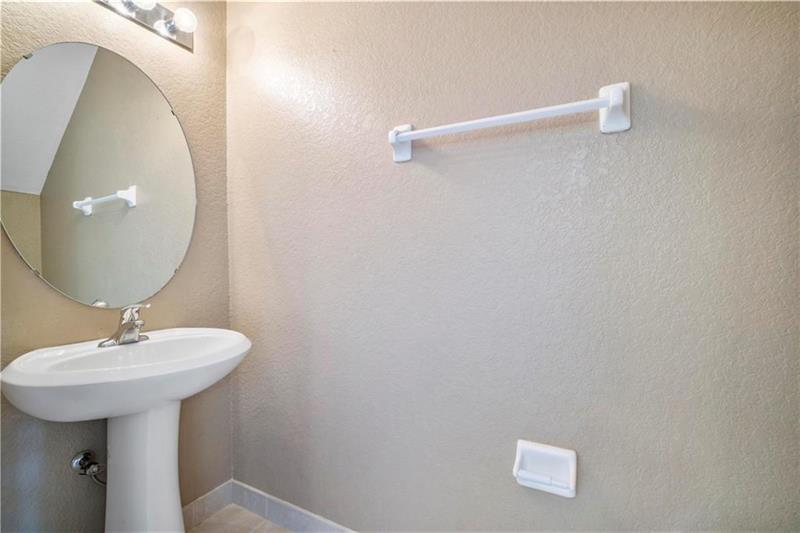 Image 16 of 25 For 6373 Landings Way