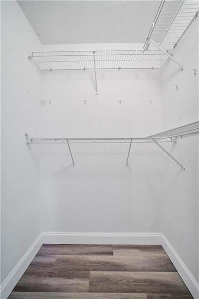 Image 19 of 25 For 6373 Landings Way