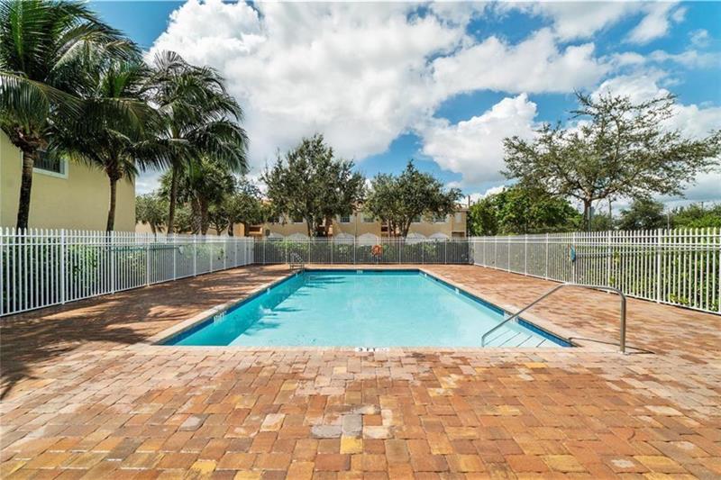 Image 22 of 25 For 6373 Landings Way