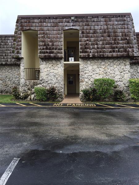 Image 4 of 16 For 3111 Oakland Shores Dr  F110