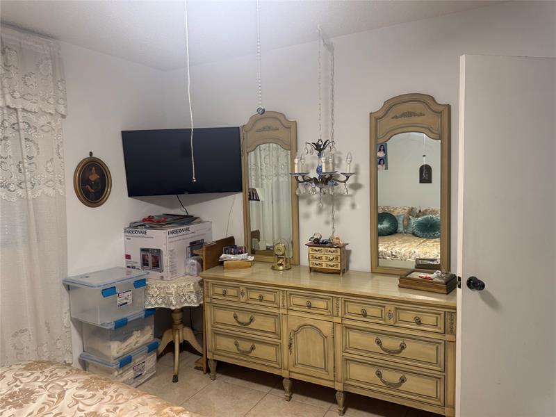 Image 10 of 25 For 3940 42nd Ave  312