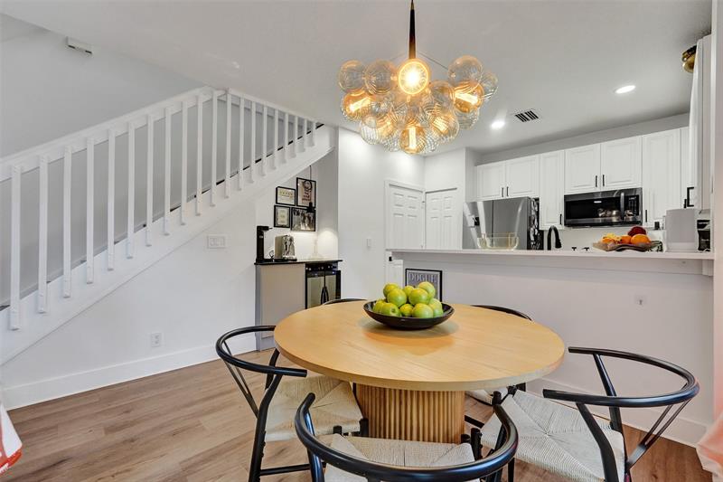 Image 10 of 40 For 424 1st Avenue