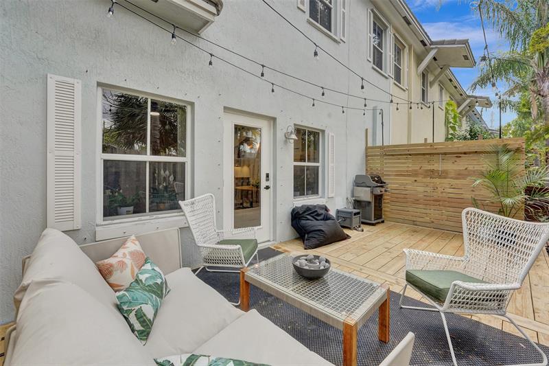 Image 12 of 40 For 424 1st Avenue