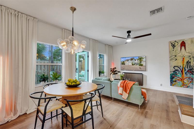 Image 17 of 40 For 424 1st Avenue